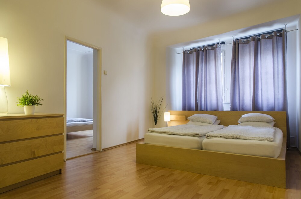 Family Apartment, 2 Bedrooms - Guestroom
