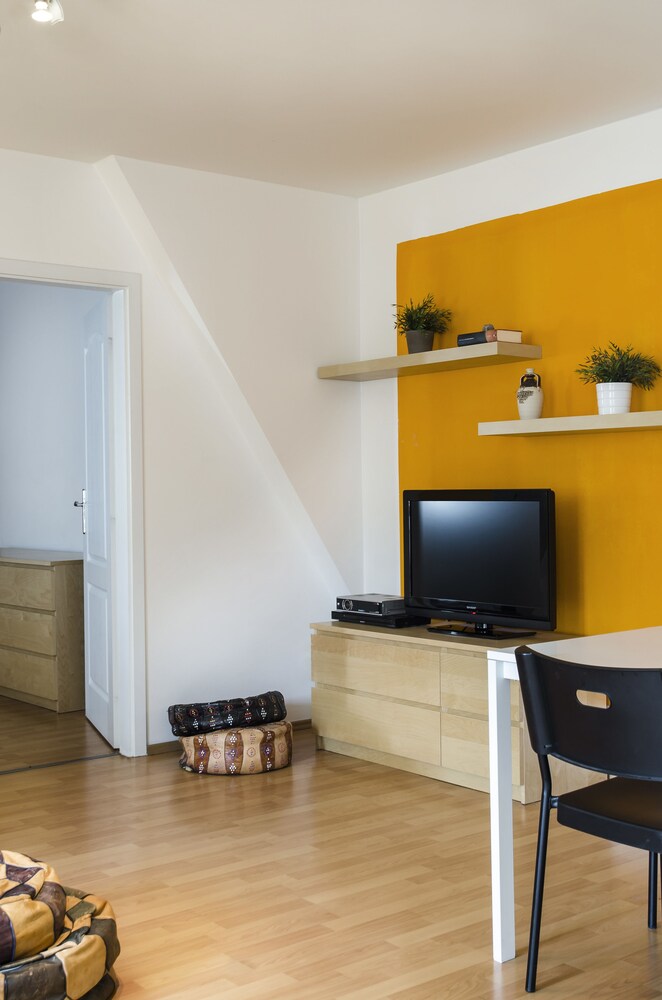 Premium Apartment, 1 Bedroom - Living Room