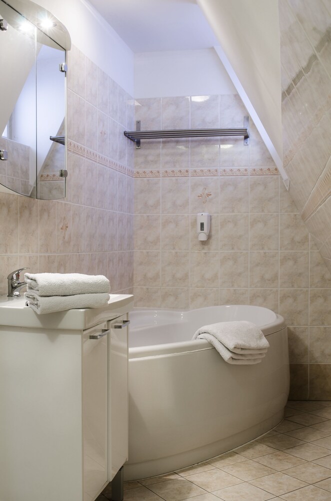 Exclusive Apartment, 1 Bedroom - Bathroom