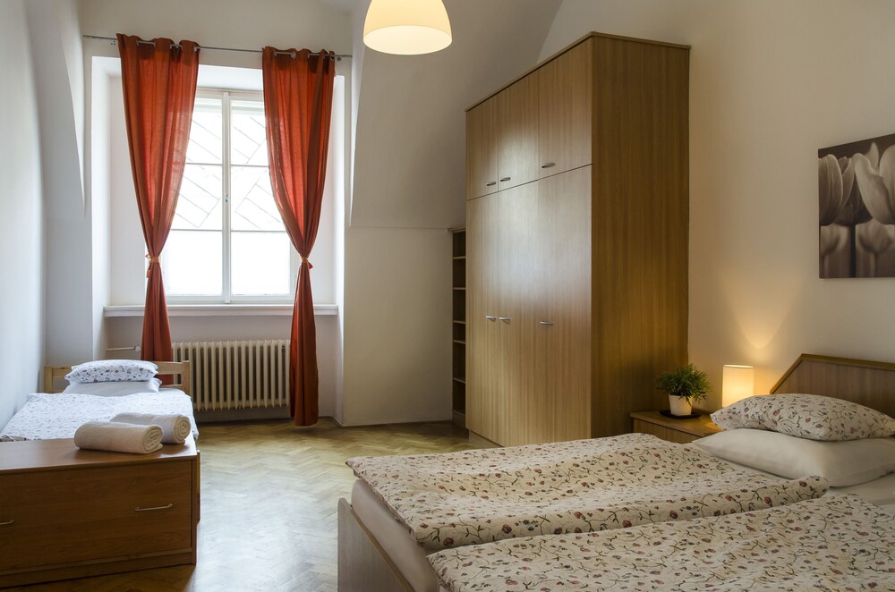 Classic Apartment, 1 Bedroom - Guestroom