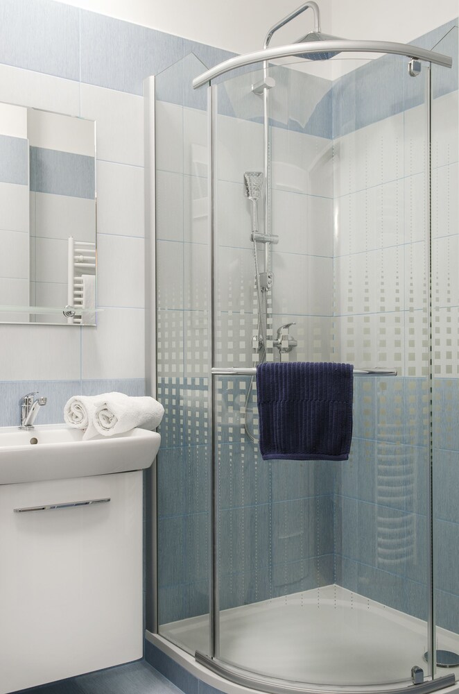 Classic Apartment, 1 Bedroom - Bathroom