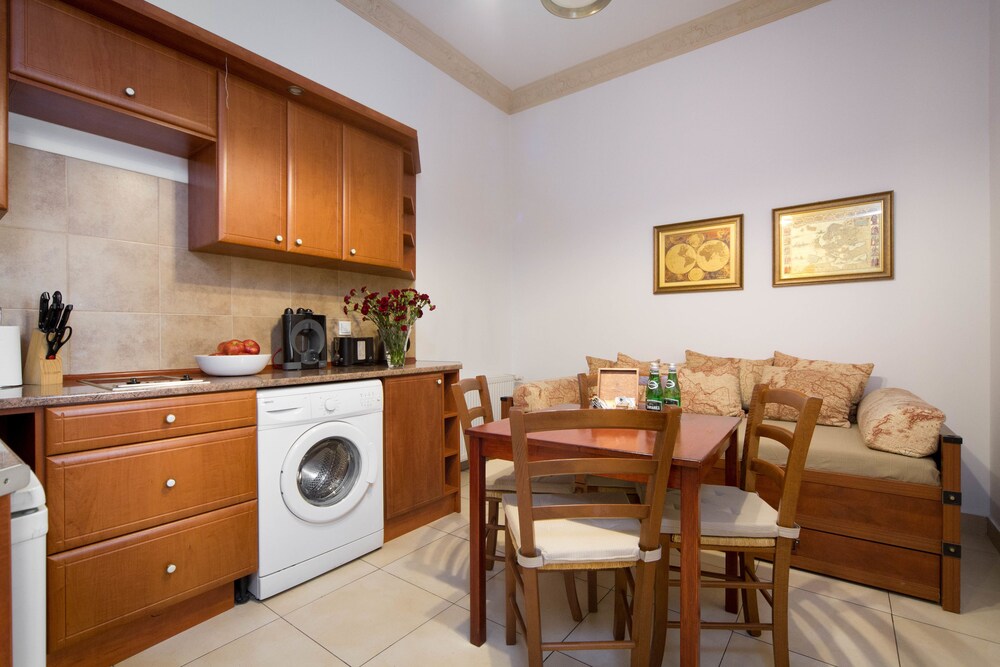 Apartment, 2 Bedrooms - In-Room Kitchen