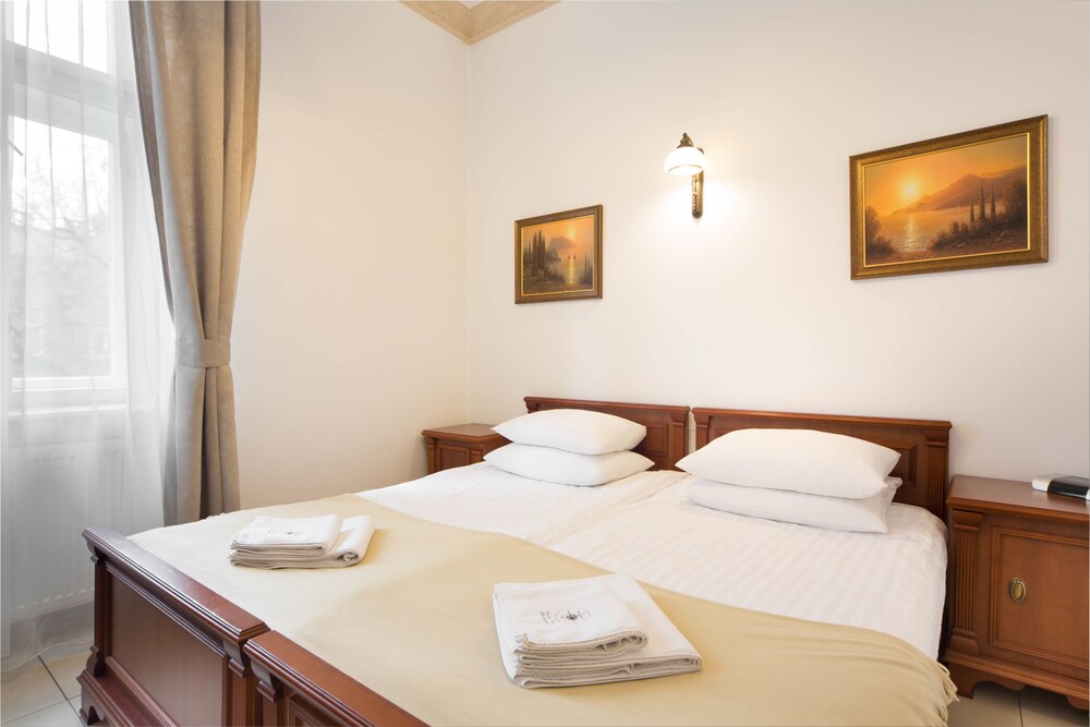 Apartment, 2 Bedrooms - Guestroom