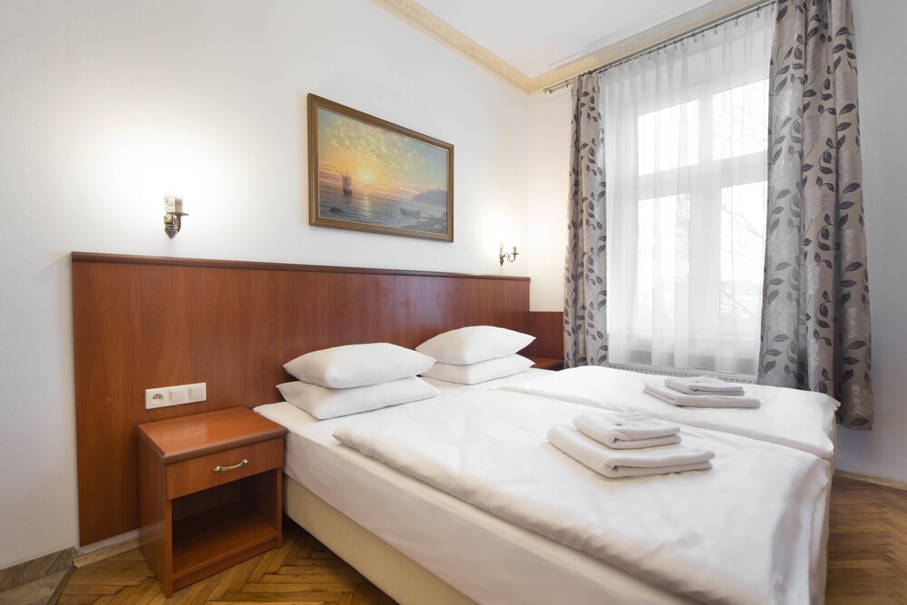 Economy Studio - Guestroom