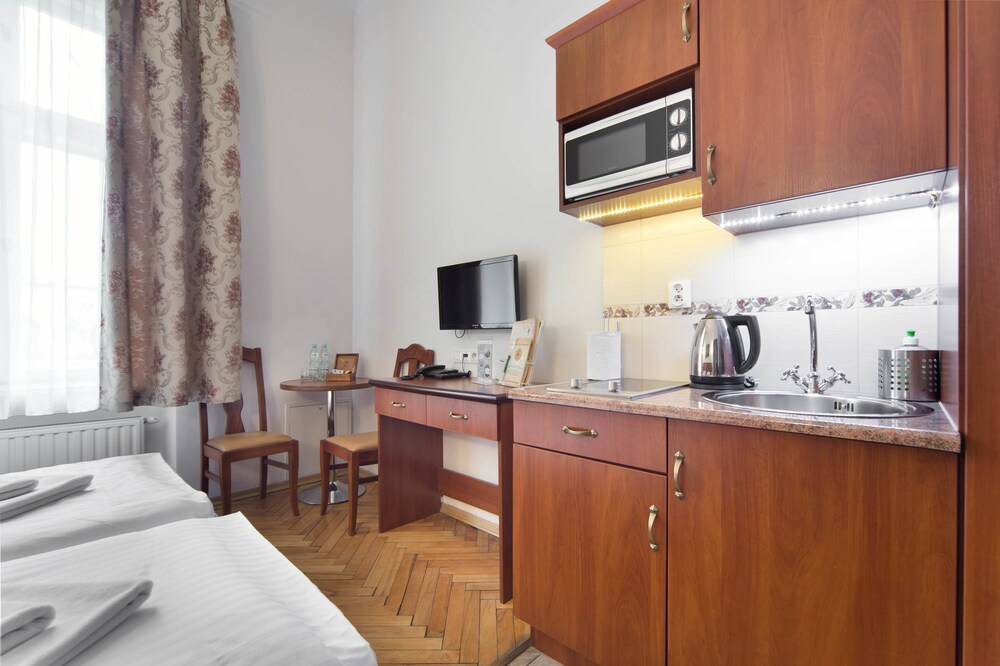 Economy Studio - In-Room Kitchenette