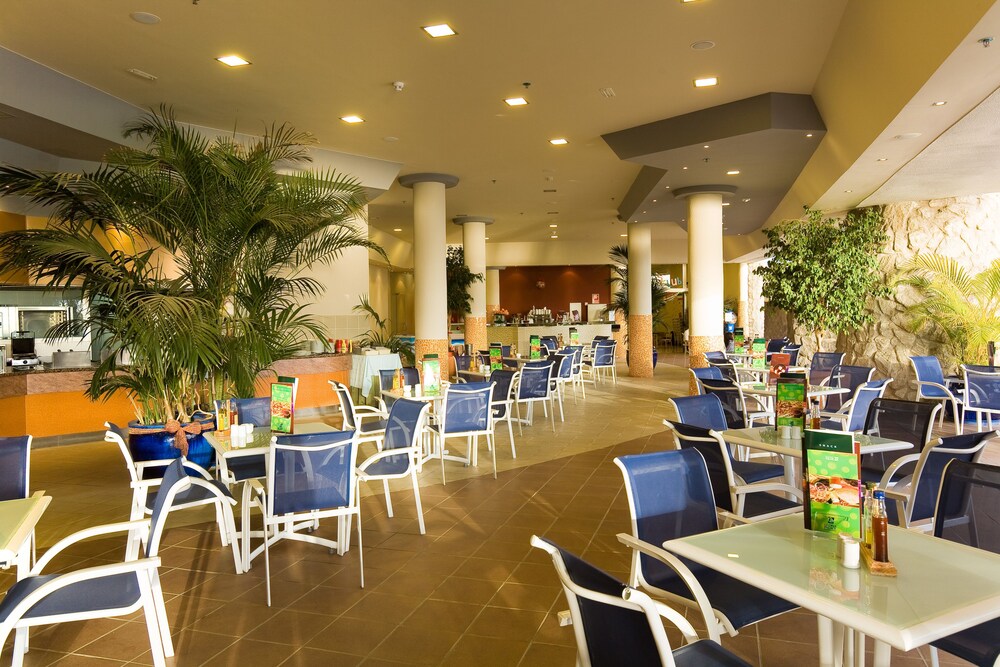 Poolside Bar