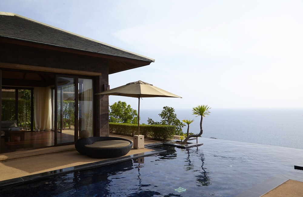 Infinity Pool
