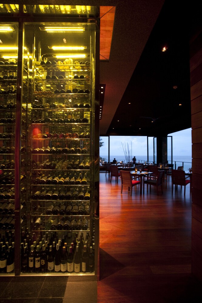 Hotel Lounge