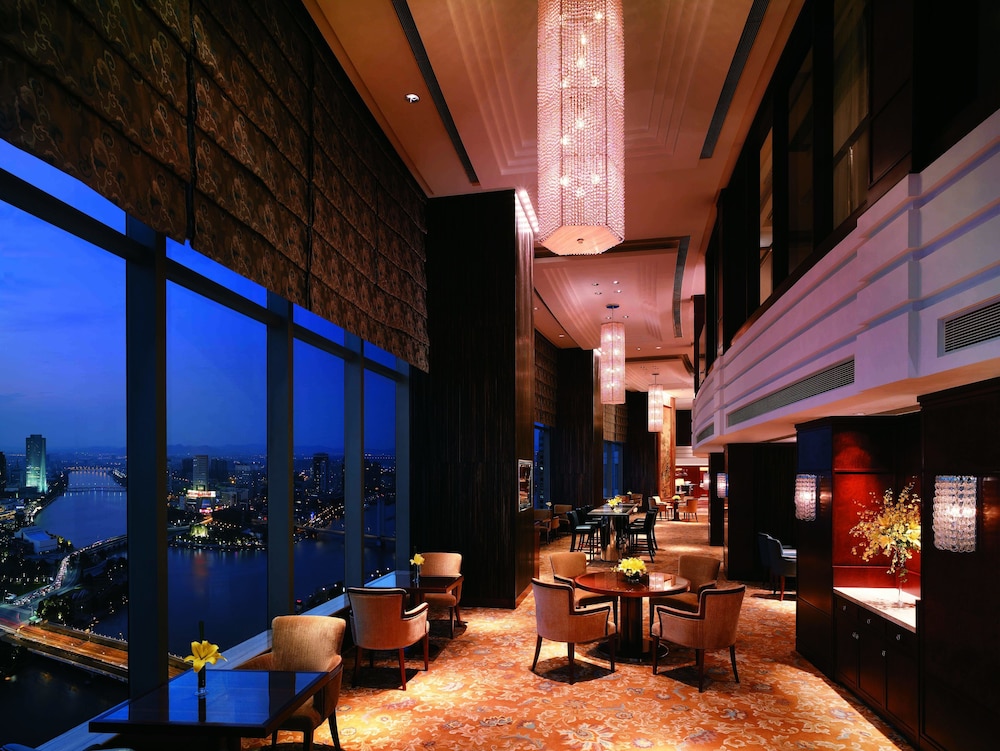 Hotel Lounge