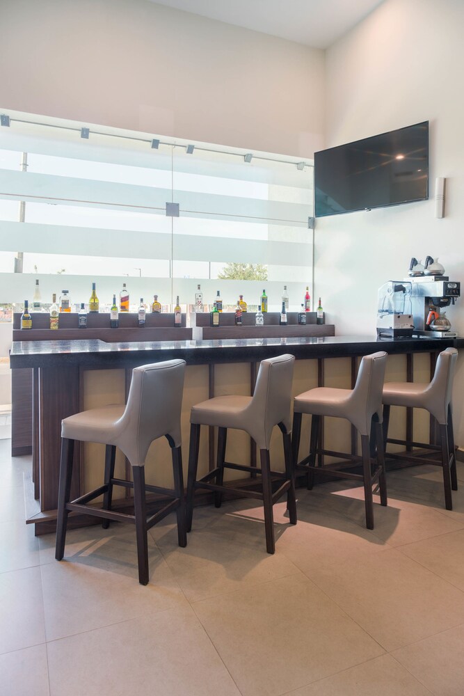 Hotel Lounge