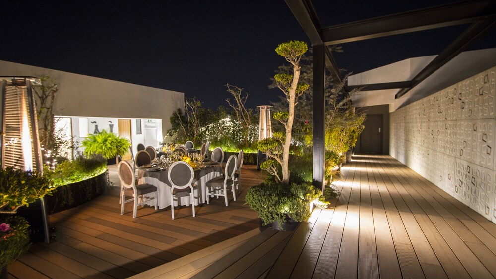 Outdoor Banquet Area