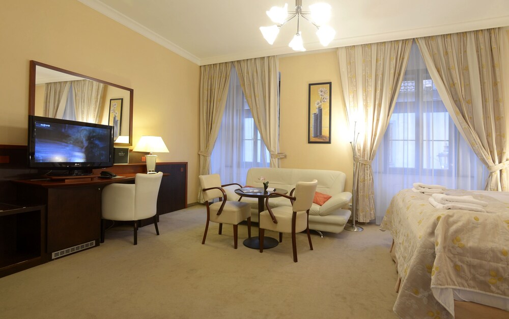 Guestroom