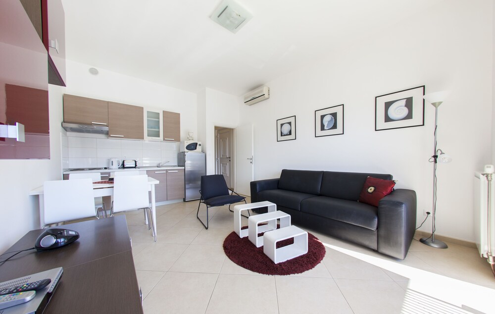 Premium Apartment, Sea View - Guestroom