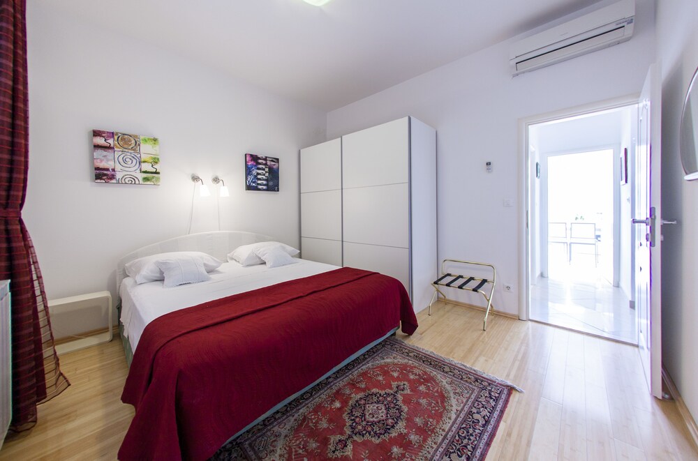 Deluxe Apartment, Balcony, Sea View - Guestroom