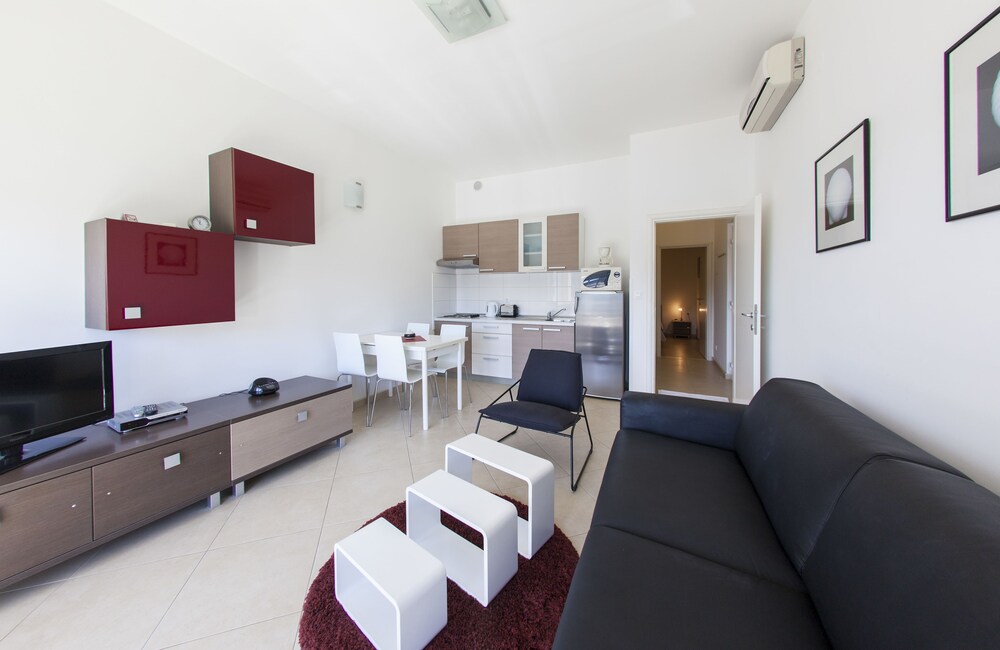 Premium Apartment, Sea View - Guestroom