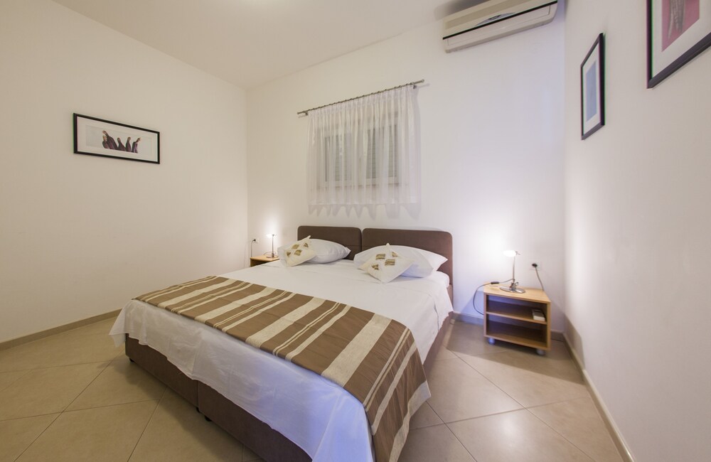 Premium Apartment, Sea View - Guestroom
