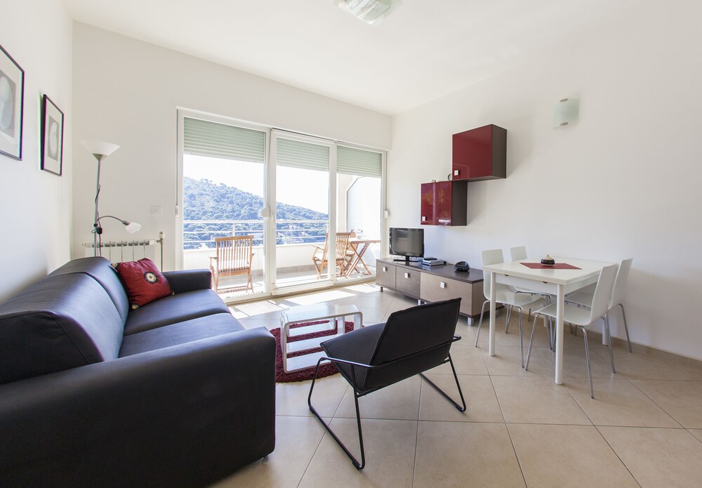 Premium Apartment, Sea View - Guestroom