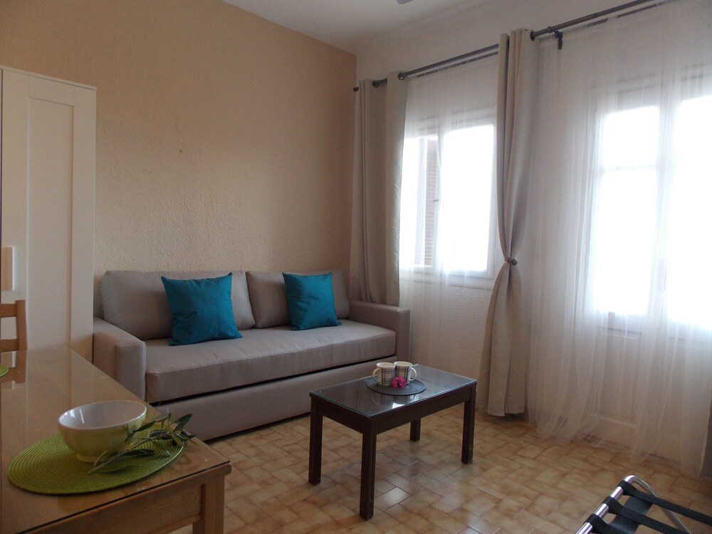 Apartment, 1 Bedroom - Living Area