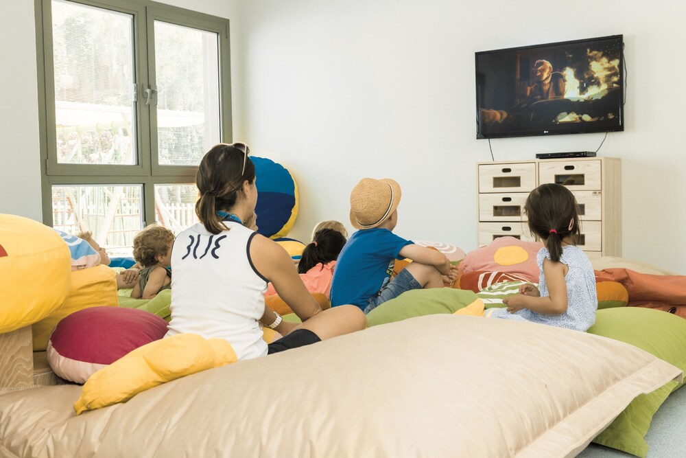 Childrens Play Area - Indoor