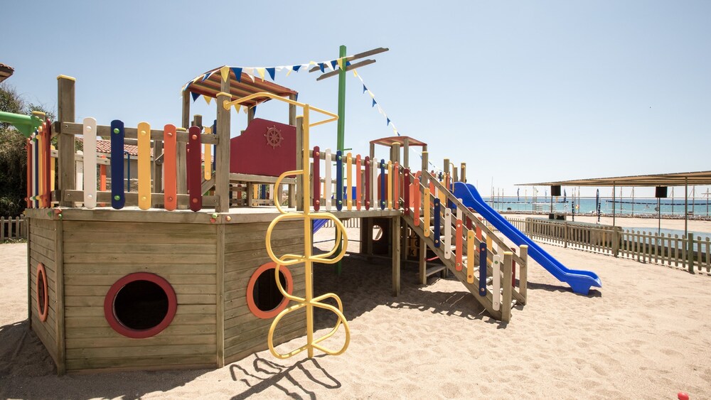 Childrens Play Area - Outdoor