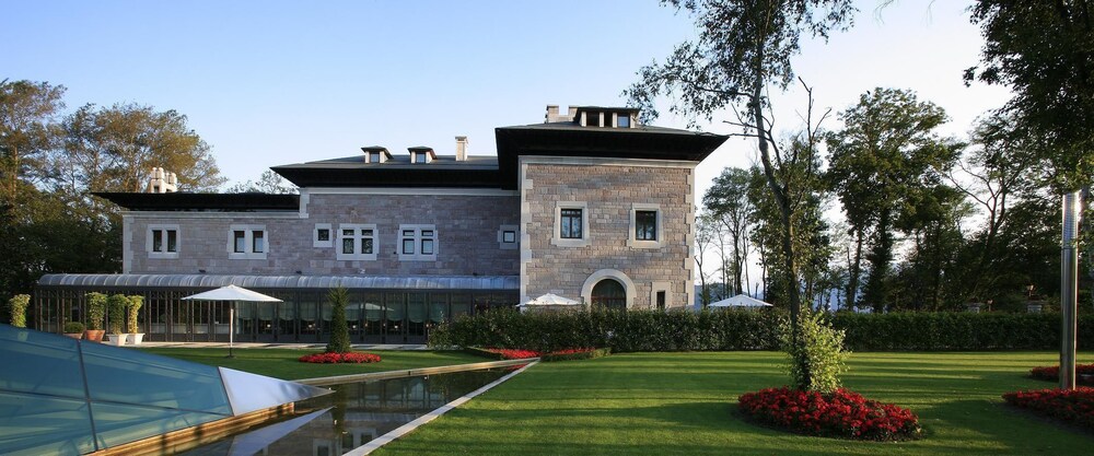 Fachada del hotel