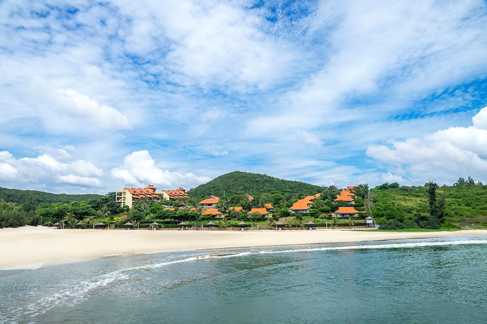 Beach/Ocean View