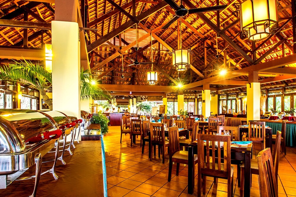 Food Court
