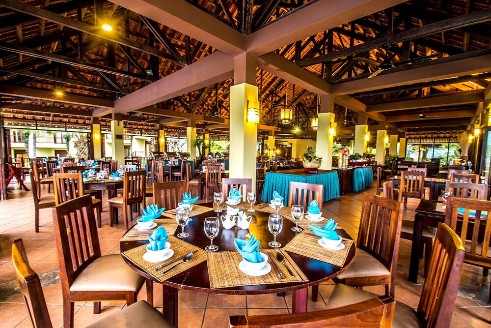 Food Court