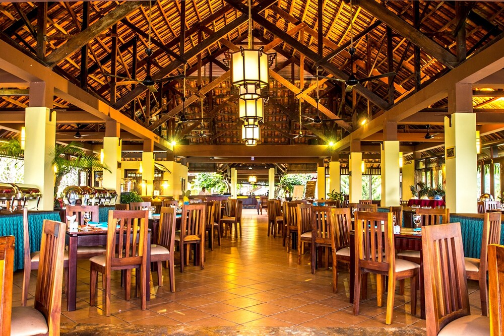Food Court