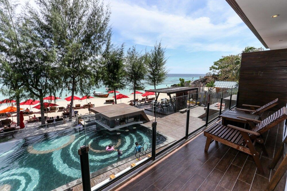 Beach/Ocean View