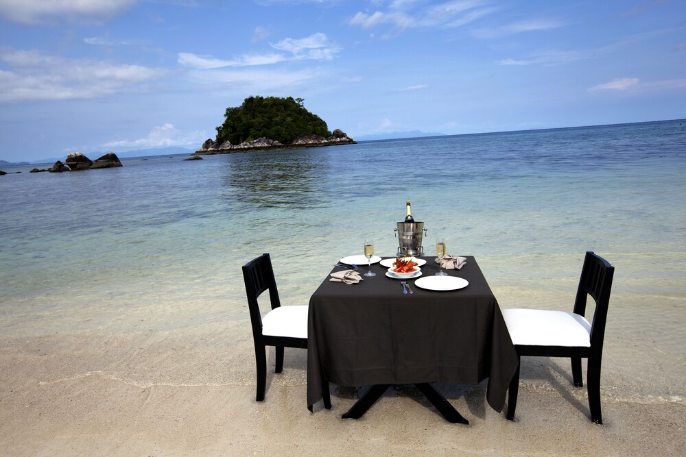 Couples Dining