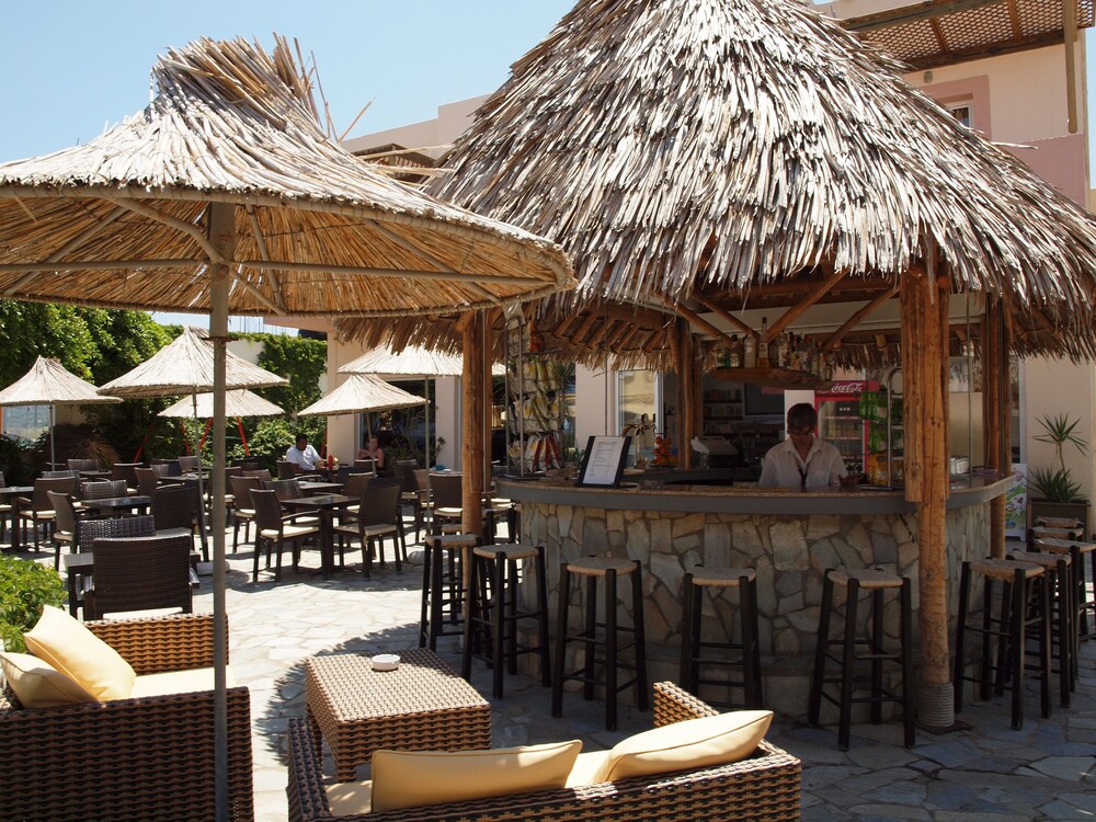 Poolbar