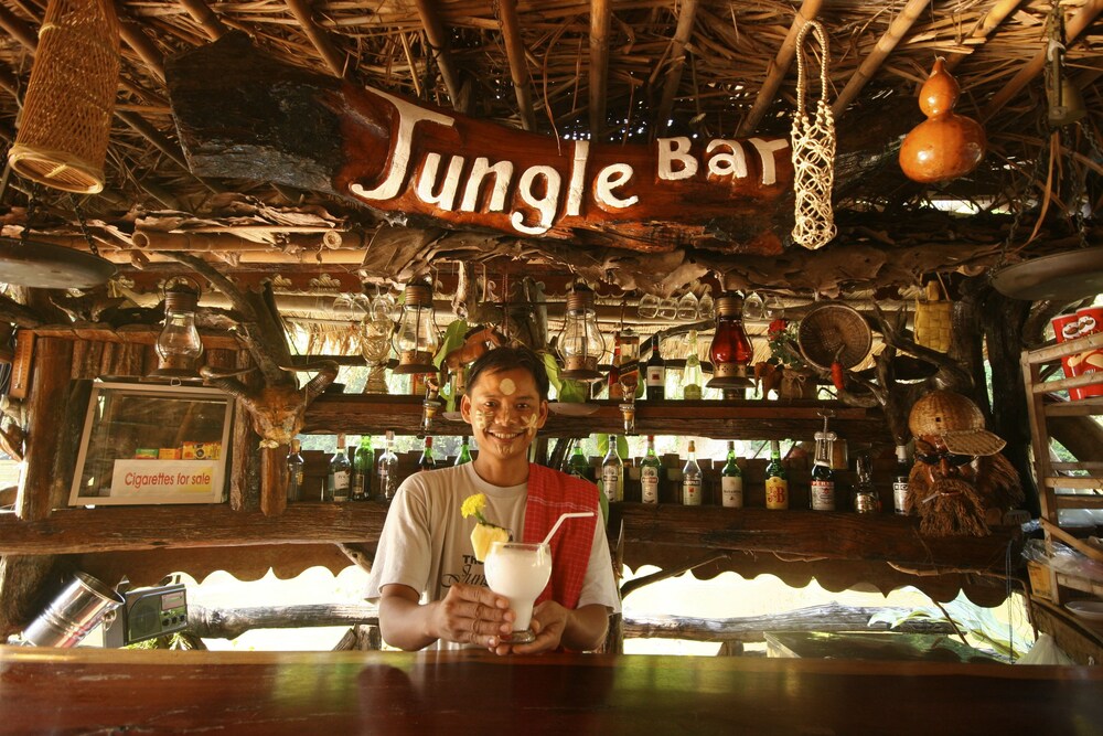 Hotel Bar