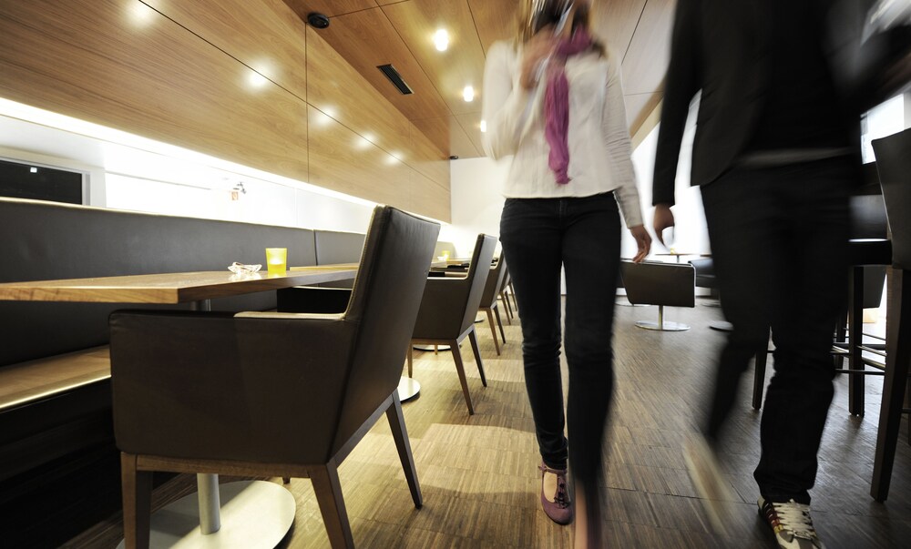 Hotel Bar