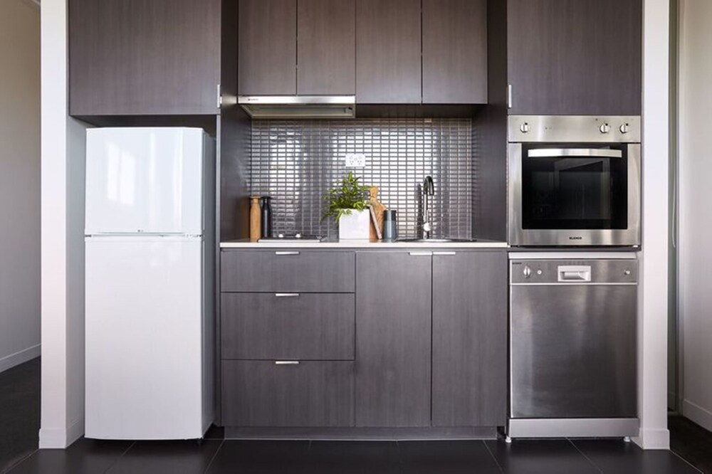One Bedroom Apartment - In-Room Kitchen