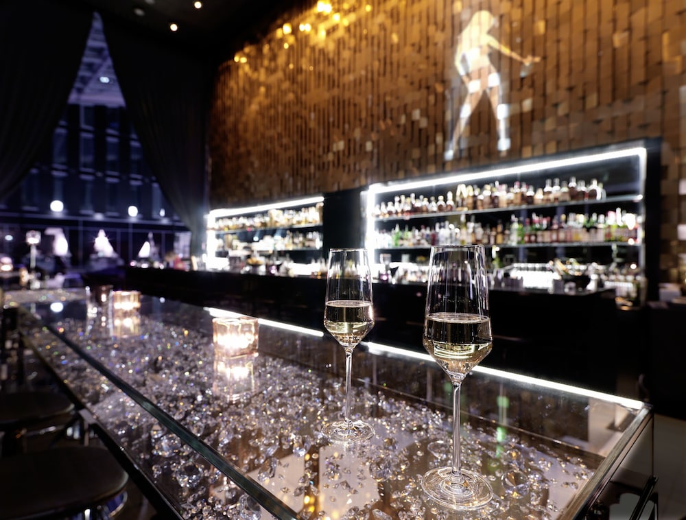 Hotel Bar