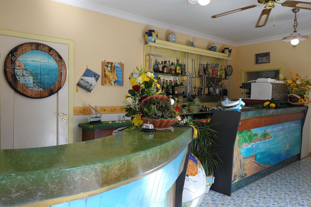 Hotel Bar