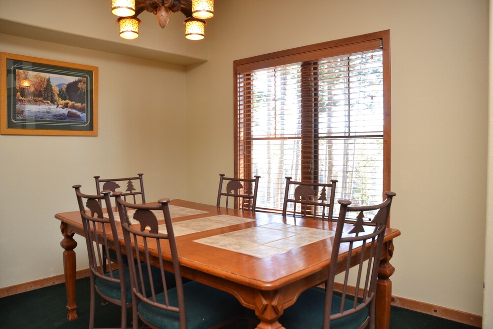 Condo, 2 Bedrooms - In-Room Dining