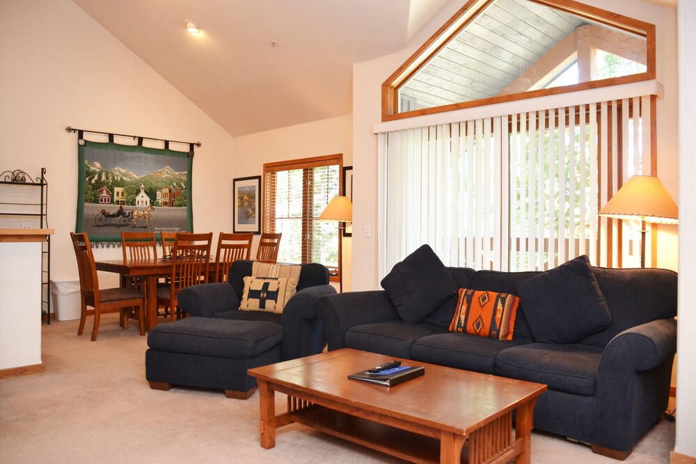 Condo, 3 Bedrooms - Living Area
