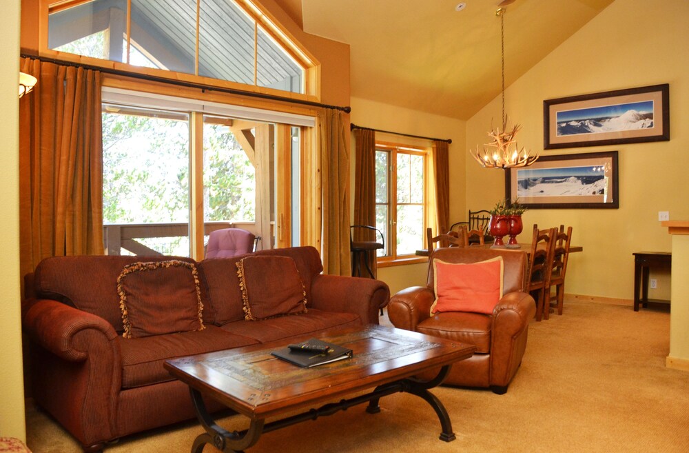 Condo, 3 Bedrooms - Living Area