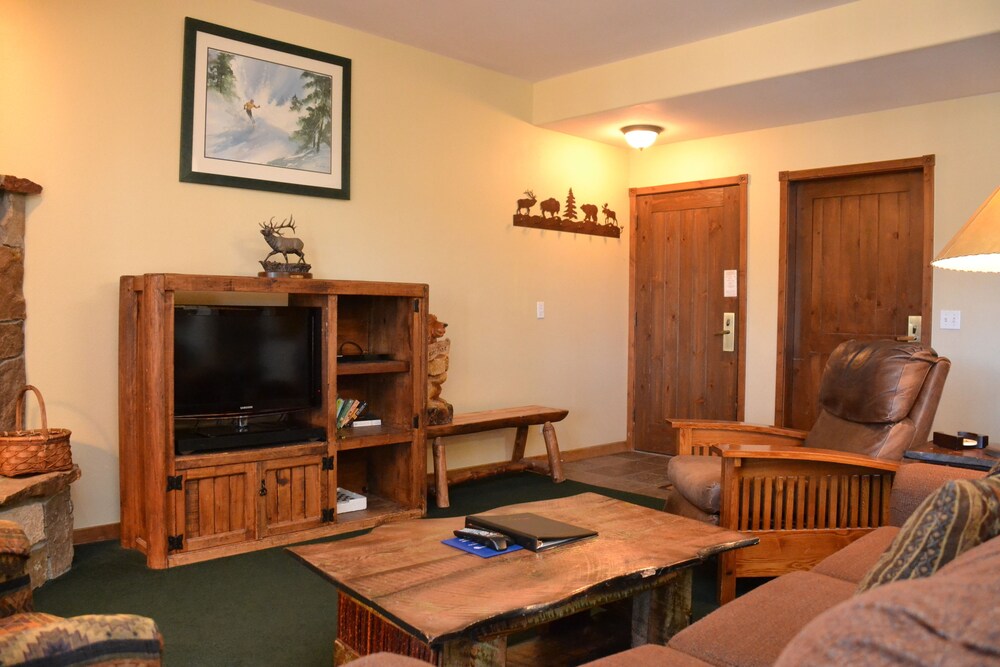 Condo, 2 Bedrooms - Living Area