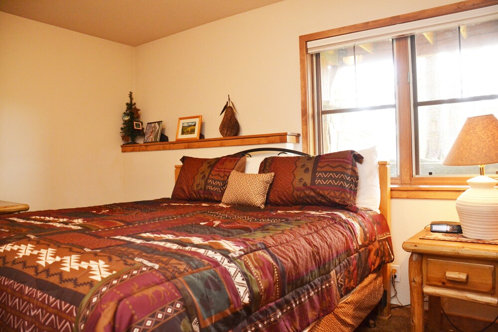 Condo, 2 Bedrooms - Guestroom