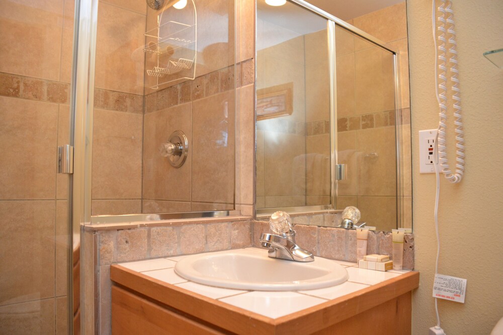Condo, 2 Bedrooms - Guestroom