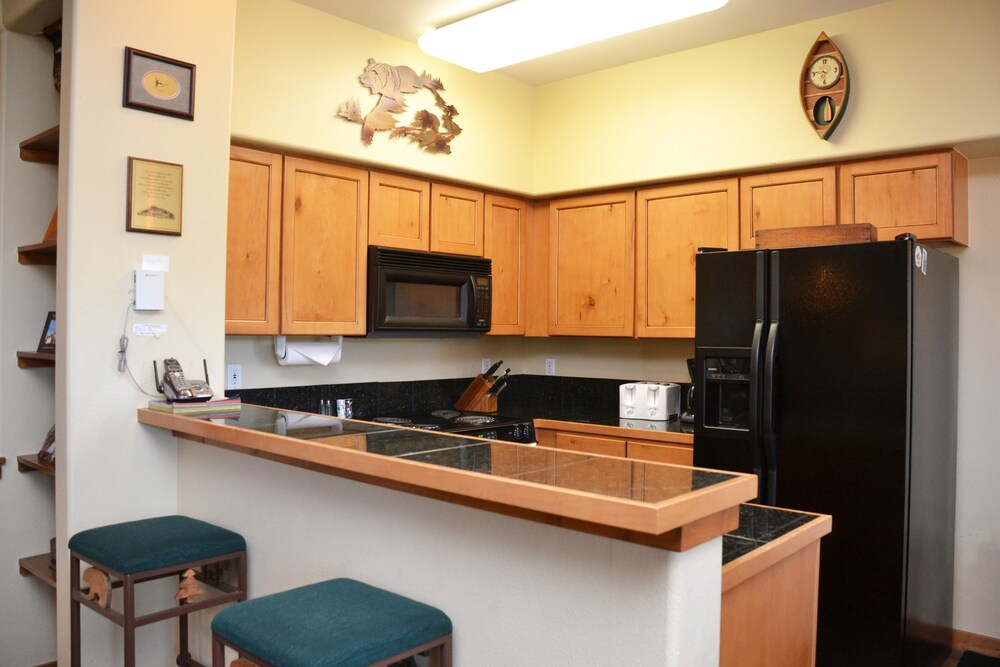 Condo, 2 Bedrooms - In-Room Kitchen