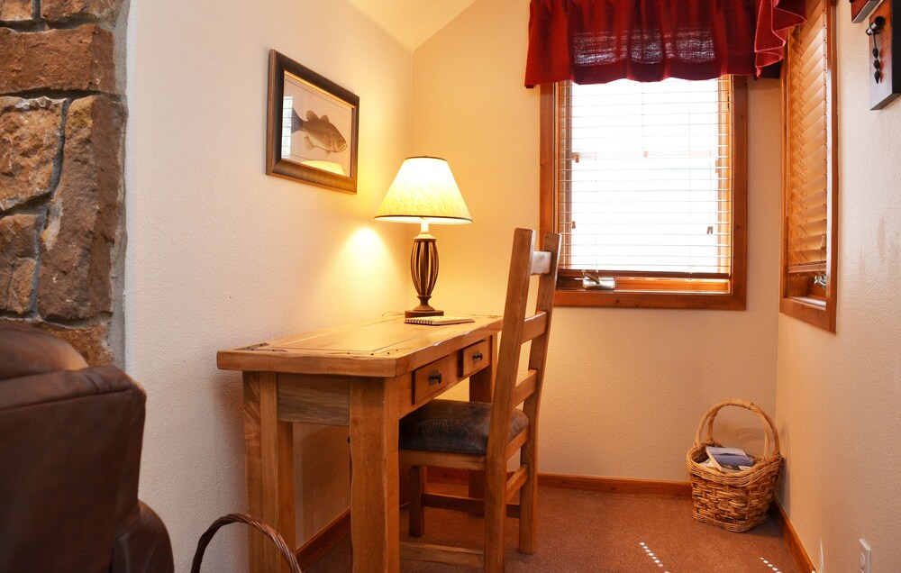 Condo, 2 Bedrooms - Living Area