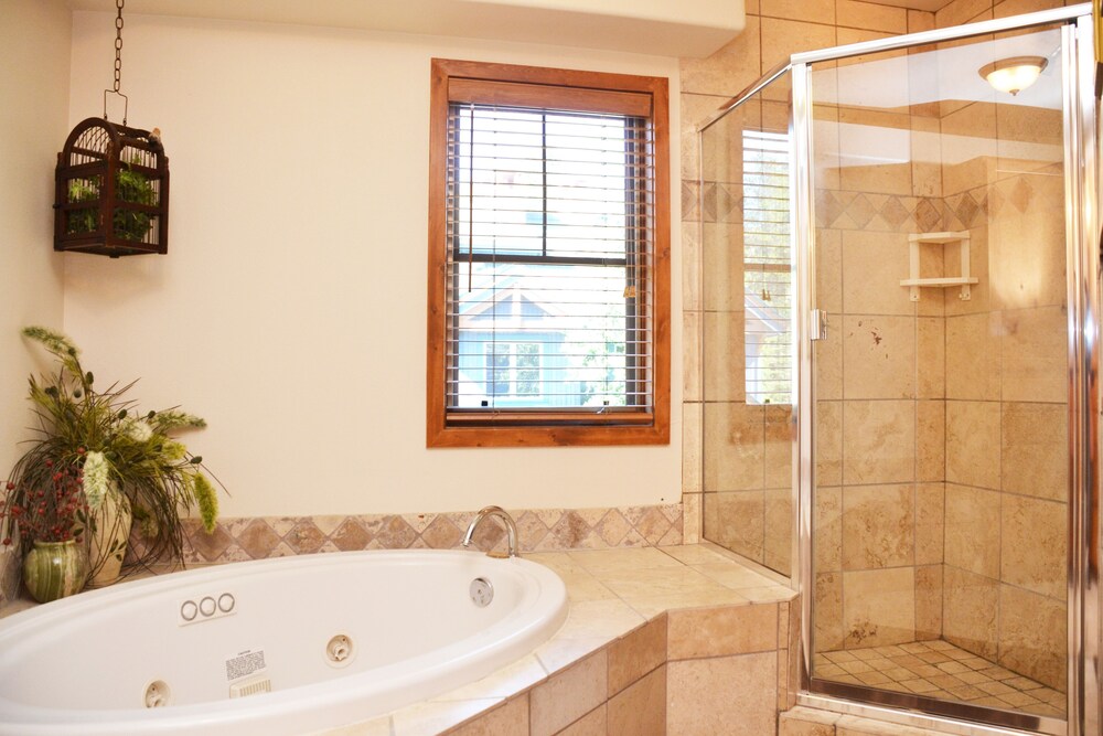 Condo, 3 Bedrooms - Bathroom