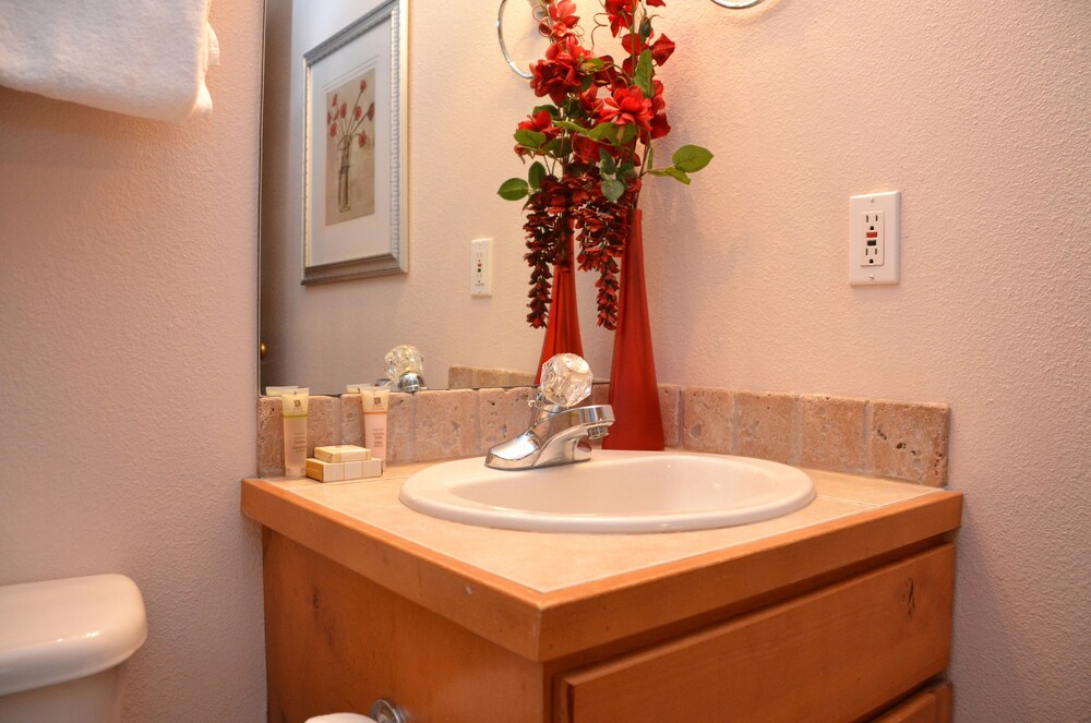 Condo, 3 Bedrooms - Bathroom