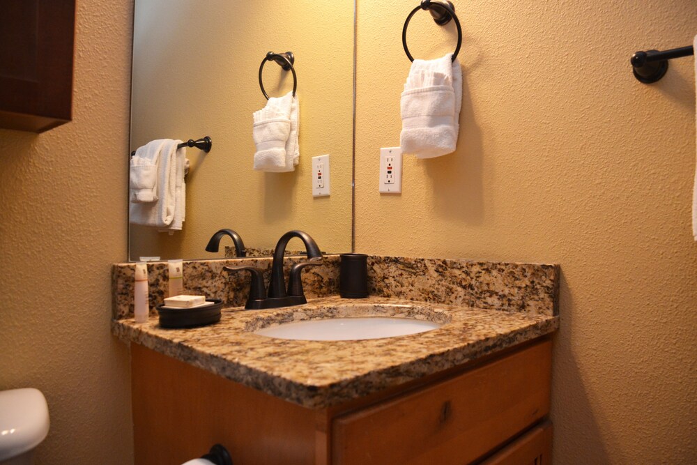 Condo, 3 Bedrooms - Bathroom