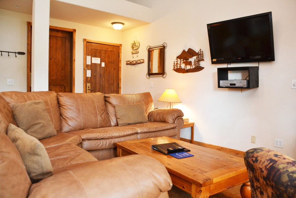 Condo, 2 Bedrooms - In-Room Dining