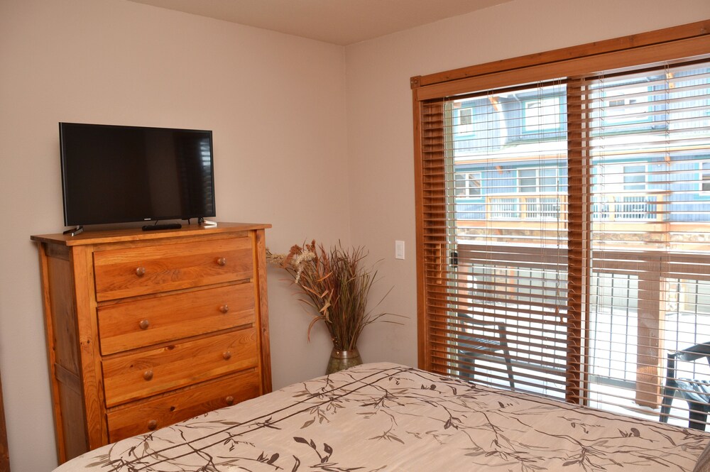 Condo, 2 Bedrooms - Guestroom